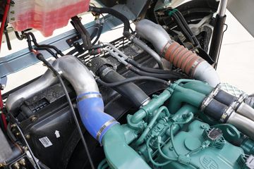 һ����� J6V�ؿ� 530���� 6X4 LNGǣ����(CA4250P66M25T1E6)ͼƬ