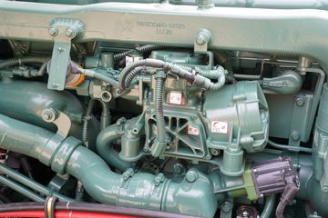 һ����� J6V�ؿ� 530���� 6X4 LNGǣ����(CA4250P66M25T1E6)ͼƬ