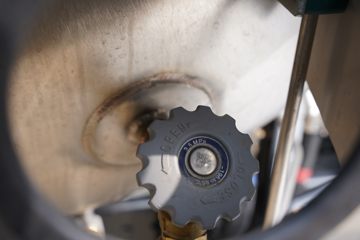 һ����� J6V�ؿ� 530���� 6X4 LNGǣ����(CA4250P66M25T1E6)ͼƬ