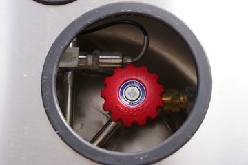 һ����� J6V�ؿ� 530���� 6X4 LNGǣ����(CA4250P66M25T1E6)ͼƬ