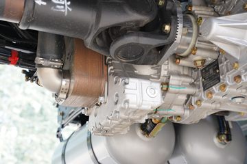 һ����� J6V�ؿ� 530���� 6X4 LNGǣ����(CA4250P66M25T1E6)ͼƬ