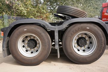 һ����� J6V�ؿ� 530���� 6X4 LNGǣ����(CA4250P66M25T1E6)ͼƬ