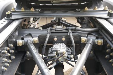 һ����� J6V�ؿ� 530���� 6X4 LNGǣ����(CA4250P66M25T1E6)ͼƬ