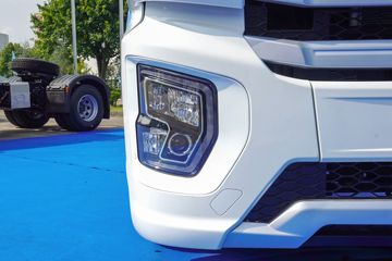 �������� ��ʨH6 �ǵ�� 25T 6X4 ����ʽ���綯ǣ����282kWhͼƬ