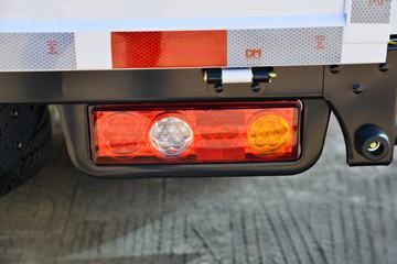 ���� ��X1 1.6L 120���� ���� 4�׵�������΢��ͼƬ