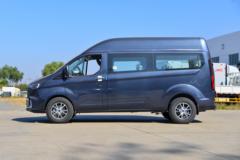 江铃新全顺 2023款 143马力 2.0T柴油 9档自动 9座中轴中顶多用途乘用车