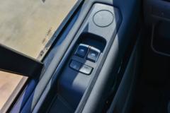 江铃新全顺 2023款 143马力 2.0T柴油 9档自动 9座中轴中顶多用途乘用车