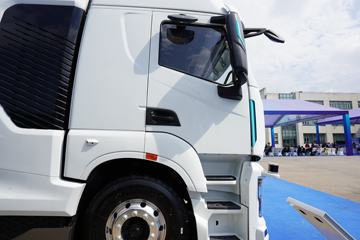 �������� ��ʨH6 18T 4X2 ȼ�ϵ��ǣ����(CQ4180FCEVSS441A)ͼƬ