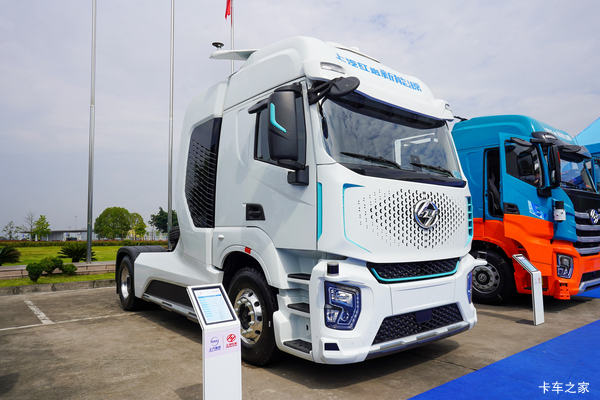上汽红岩 杰狮H6 18T 4X2 燃料电池牵引车(CQ4180FCEVSS441A)