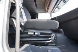 杰狮&nbsp;电动牵引车驾驶室图片