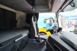 杰狮&nbsp;电动牵引车驾驶室图片