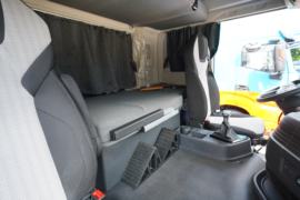 杰狮&nbsp;电动牵引车驾驶室图片