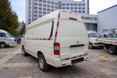 厦门金龙 金威 捷运 117马力 2.2L汽油 2座 高顶封闭货车