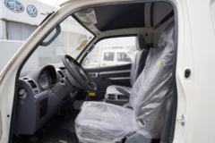 厦门金龙 金威 捷运 117马力 2.2L汽油 2座 高顶封闭货车