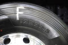 上汽红岩 杰狮H6 标载版 590马力 6X4 LNG自动档牵引车 上汽红岩 杰狮H6 标载版 590马力 6X4 LNG自动档牵引车