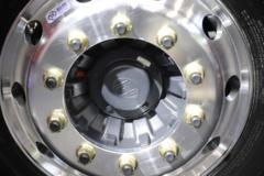 上汽红岩 杰狮H6 标载版 590马力 6X4 LNG自动档牵引车 上汽红岩 杰狮H6 标载版 590马力 6X4 LNG自动档牵引车