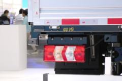 江淮 帅铃HS7 4.5T 4.18米单排插电式混合动力栏板轻卡(HFC1043PHEV3)17.28kWh
