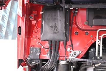 �������� ����H5V 480���� 6X4 LNGǣ����(LZ4250H7DM1)ͼƬ