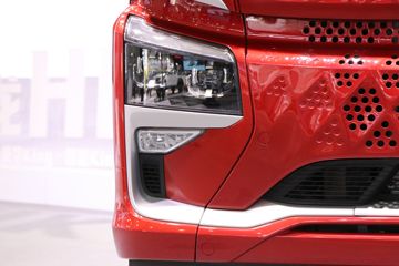 �������� ����H5V 480���� 6X4 LNGǣ����(LZ4250H7DM1)ͼƬ