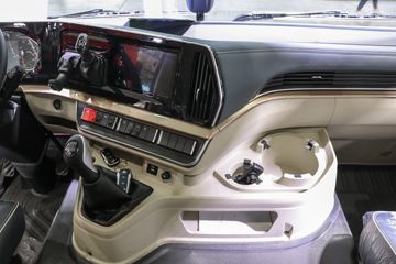 �������� ����H5V 480���� 6X4 LNGǣ����(LZ4250H7DM1)ͼƬ