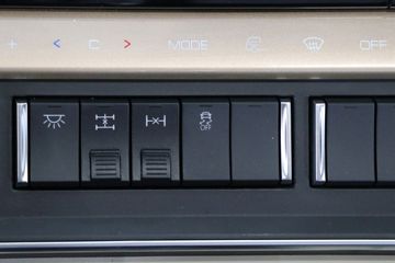 �������� ����H5V 480���� 6X4 LNGǣ����(LZ4250H7DM1)ͼƬ