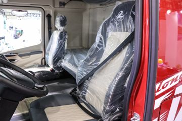 �������� ����H5V 480���� 6X4 LNGǣ����(LZ4250H7DM1)ͼƬ