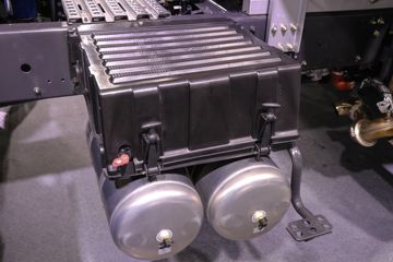 �������� ����H5V 480���� 6X4 LNGǣ����(LZ4250H7DM1)ͼƬ