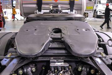 �������� ����H5V 480���� 6X4 LNGǣ����(LZ4250H7DM1)ͼƬ