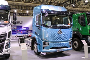 东风柳汽 乘龙H5V 290马力 4X2 6.8米仓栅式载货车(LZ5180CCYH5AC2)