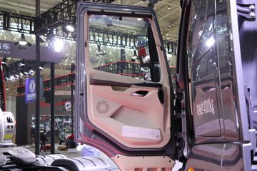 �������� ����HK 680���� 6X4 AMT�Զ���ǣ����(��ʿ�ر�����)ͼƬ