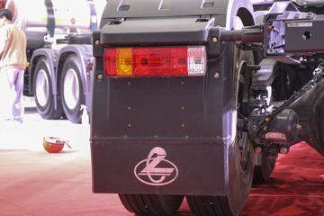 �������� ����HK 680���� 6X4 AMT�Զ���ǣ����(��ʿ�ر�����)ͼƬ