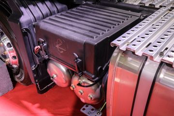 �������� ����HK 680���� 6X4 AMT�Զ���ǣ����(��ʿ�ر�����)ͼƬ