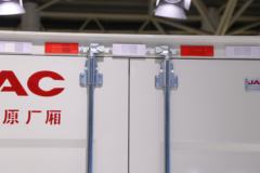 江淮 领跑ES6 4.5T 4.15米单排插电式混合动力厢式轻卡17.28kWh