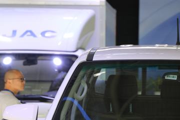 ����T6 �ھ��� 2.8T���� 120���� ���� ����˫��Ƥ��ͼƬ