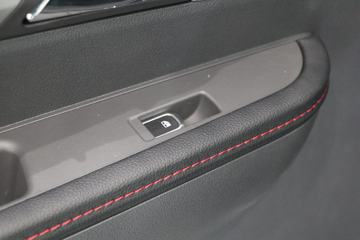 ����T6 �ھ��� 2.8T���� 120���� ���� ����˫��Ƥ��ͼƬ