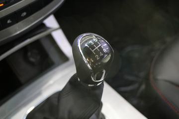 ����T6 �ھ��� 2.8T���� 120���� ���� ����˫��Ƥ��ͼƬ