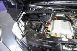 御风V9E&nbsp;电动封闭厢货外观图片