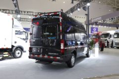 东风股份 御风V9E 4.5T 3座 5.94米纯电动厢式运输车77.28kWh