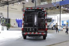 东风股份 御风V9E 4.5T 3座 5.94米纯电动厢式运输车77.28kWh