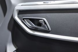 御风V9E&nbsp;电动封闭厢货驾驶室图片