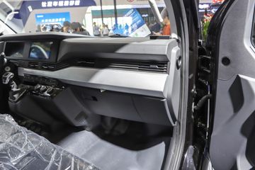 ����ɷ� ����V9E 4.5T 3�� 5.94�״��綯��ʽ���䳵77.28kWhͼƬ