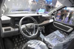 东风股份 御风V9E 4.5T 3座 5.94米纯电动厢式运输车77.28kWh