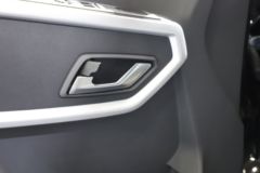 东风股份 御风V9E 4.5T 3座 5.94米纯电动厢式运输车77.28kWh