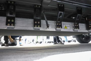 ����ɷ� ����V9E 4.5T 3�� 5.94�״��綯��ʽ���䳵77.28kWhͼƬ