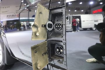 ����ɷ� ����V9E 4.5T 3�� 5.94�״��綯��ʽ���䳵77.28kWhͼƬ