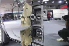 东风股份 御风V9E 4.5T 3座 5.94米纯电动厢式运输车77.28kWh