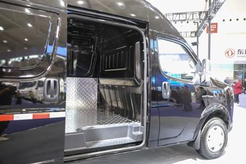 ����ɷ� ����V9E 4.5T 3�� 5.94�״��綯��ʽ���䳵77.28kWhͼƬ