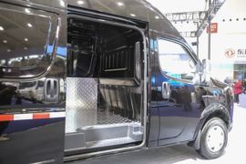 御风V9E&nbsp;电动封闭厢货货厢图片