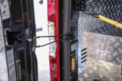 东风股份 御风V9E 4.5T 3座 5.94米纯电动厢式运输车77.28kWh