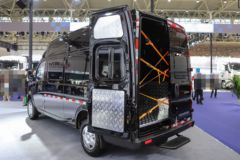 东风股份 御风V9E 4.5T 3座 5.94米纯电动厢式运输车77.28kWh